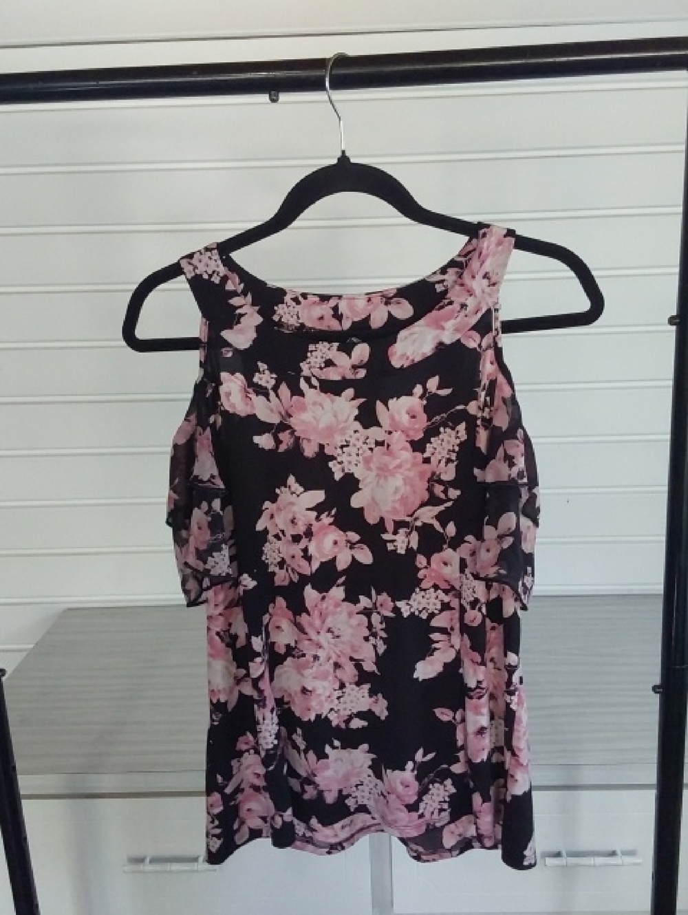 Floral Cold-Shoulder Women's Top in Black and Pink By Adele & May Large